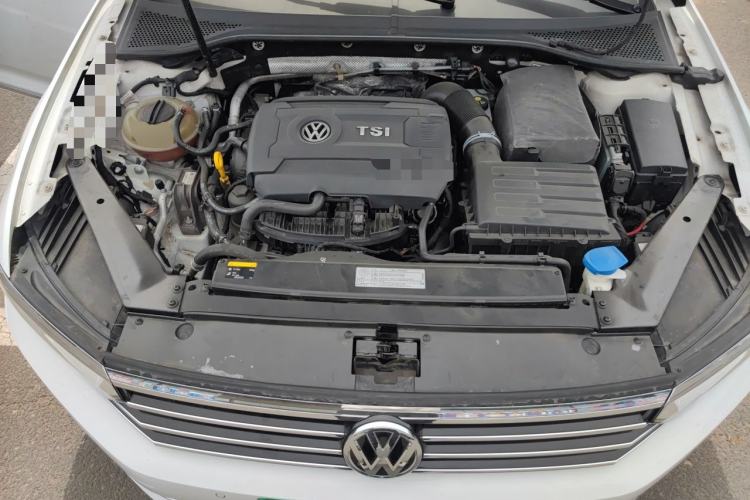 Used Volkswagen Magotan 2017 330TSI DSG Luxury Model Engine Bay