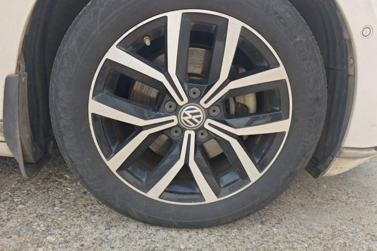 Used Volkswagen Magotan 2017 330TSI DSG Luxury Model Exterior 1