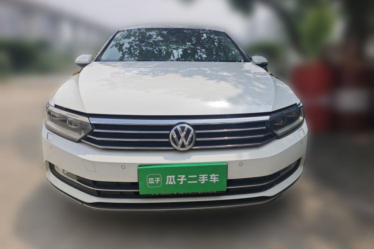 Used Volkswagen Magotan 2017 330TSI DSG Luxury Model Front