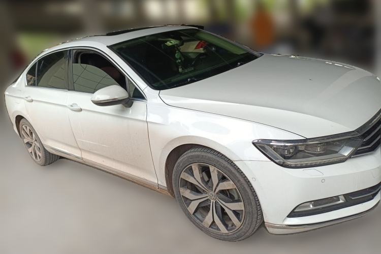 Used Volkswagen Magotan 2017 380TSI DSG Flagship Edition Front Right 45 Deg