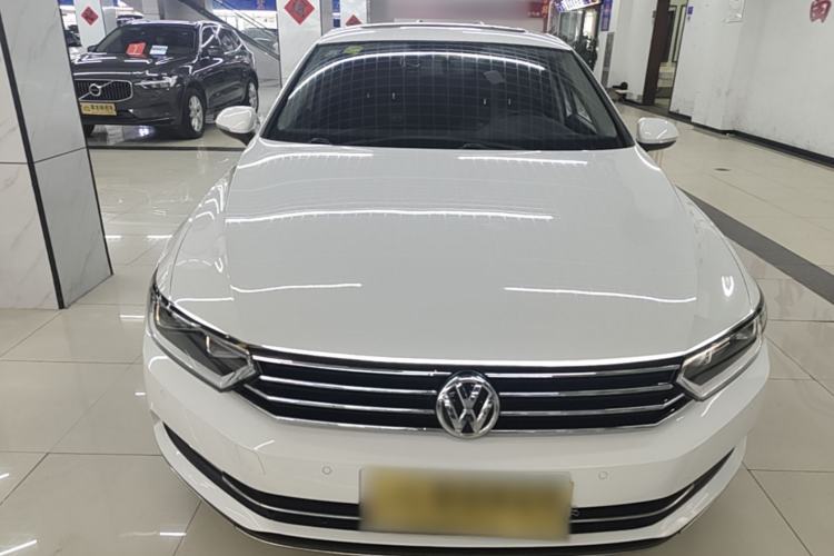 Used Volkswagen Magotan 2017 330TSI DSG Leading Model Front