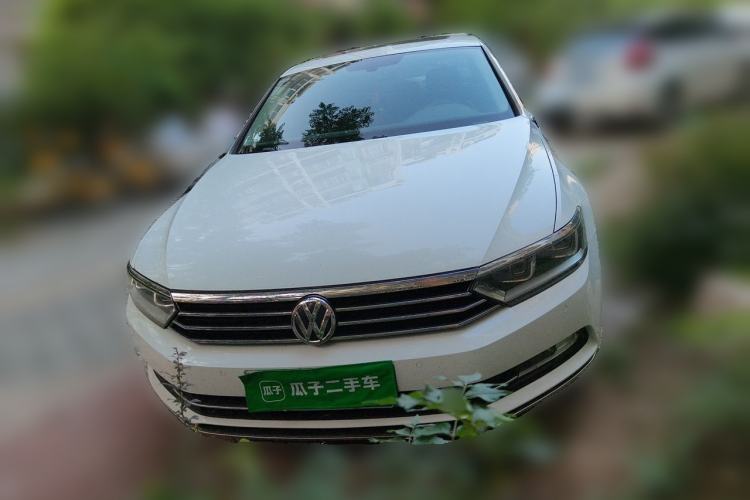 Used Volkswagen Magotan 2017 330TSI DSG Luxury Model Front