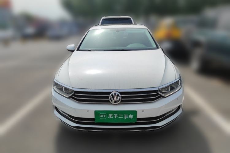 Used Volkswagen Magotan 2017 330TSI DSG Luxury Model Front