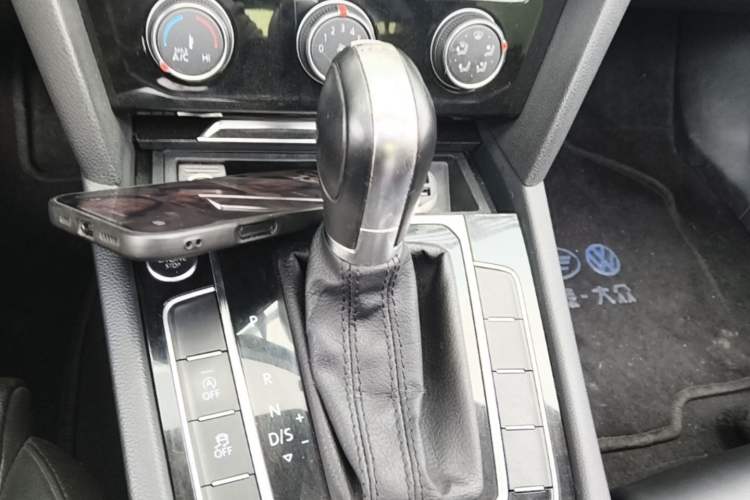 Used Volkswagen Magotan 2017 330TSI DSG Leading Model Gear Lever