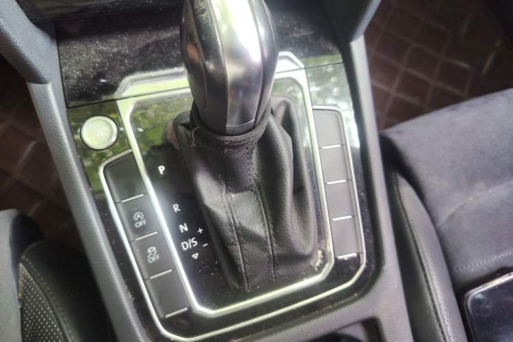 Used Volkswagen Magotan 2017 330TSI DSG Luxury Model Gear Lever