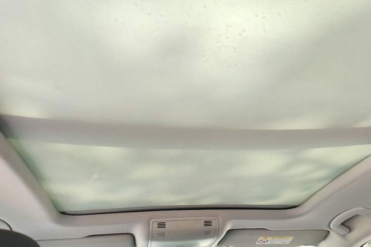Used Volkswagen Magotan 2017 330TSI DSG Luxury Model Headliner