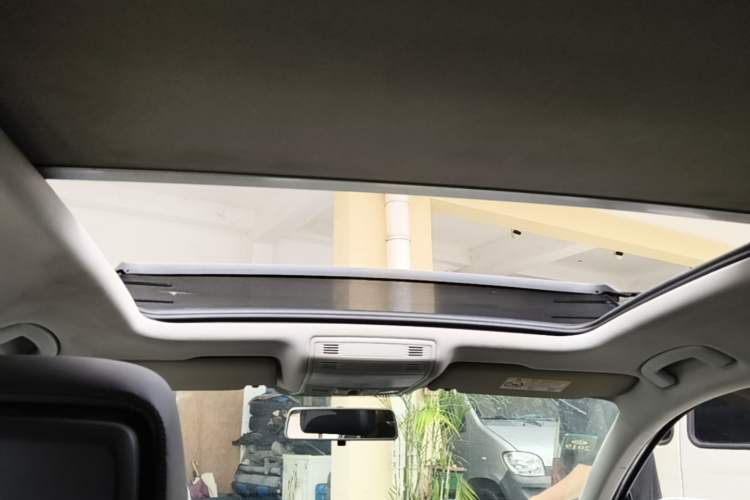 Used Volkswagen Magotan 2017 330TSI DSG Leading Model Headliner