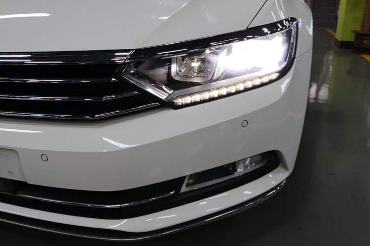 Used Volkswagen Magotan 2017 330TSI DSG Luxury Model Left Front Headlight
