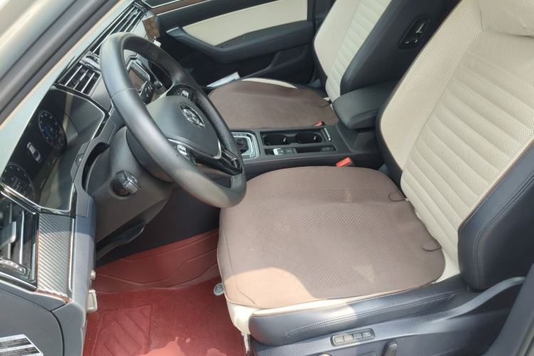Used Volkswagen Magotan 2017 380TSI DSG Flagship Edition Left Front Seat