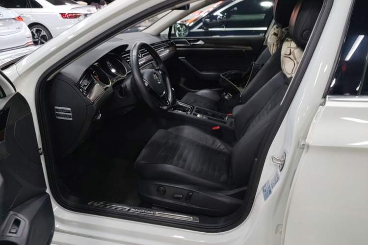Used Volkswagen Magotan 2017 330TSI DSG Luxury Model Left Front Seat