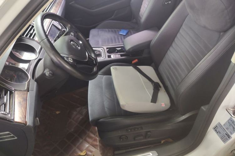 Used Volkswagen Magotan 2017 330TSI DSG Luxury Model Left Front Seat