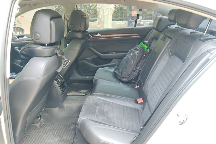 Used Volkswagen Magotan 2017 330TSI DSG Luxury Model Left Rear Seat