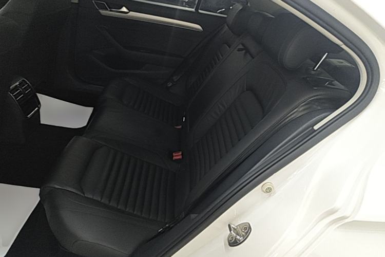 Used Volkswagen Magotan 2017 330TSI DSG Leading Model Left Rear Seat