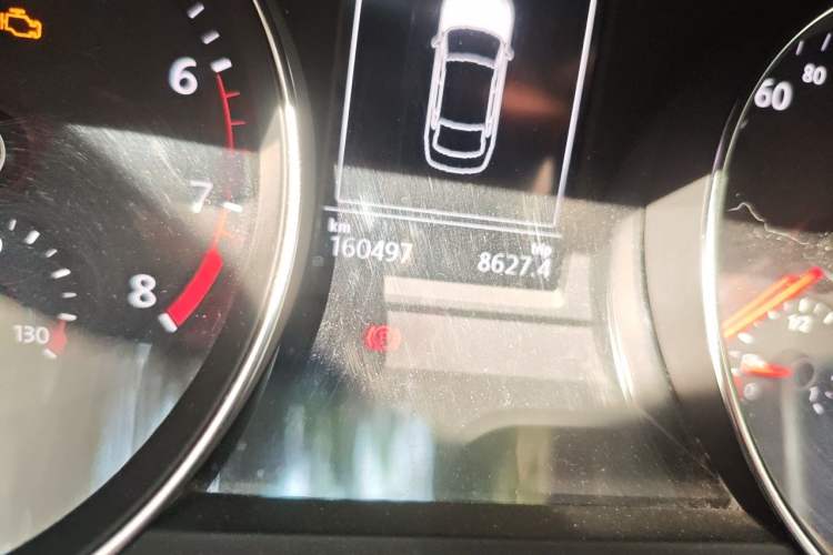 Used Volkswagen Magotan 2017 330TSI DSG Luxury Model Odometer Close Up