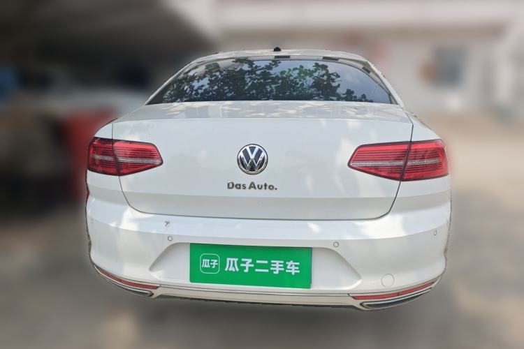 Used Volkswagen Magotan 2017 330TSI DSG Luxury Model Rear