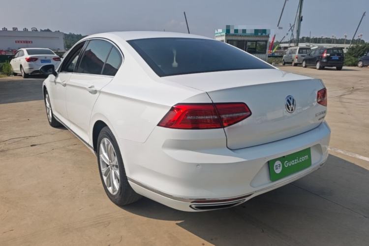 Used Volkswagen Magotan 2017 330TSI DSG Luxury Model Rear Left 45 Deg
