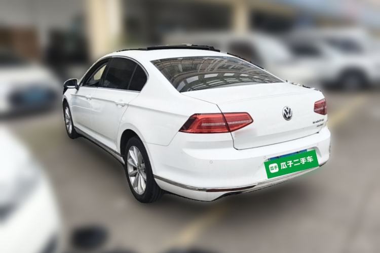 Used Volkswagen Magotan 2017 330TSI DSG Leading Model Rear Left 45 Deg