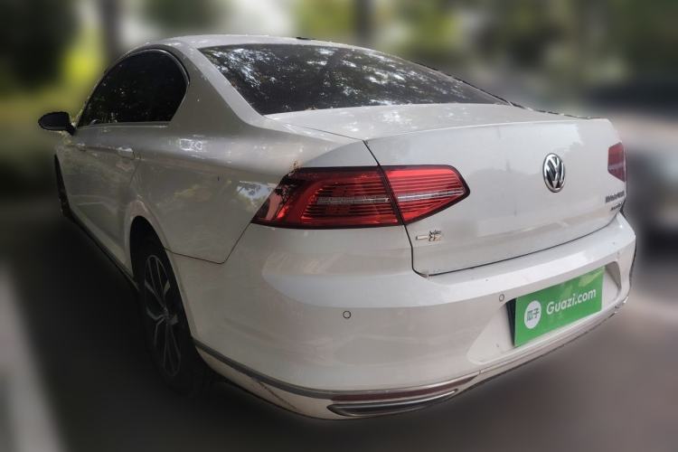 Used Volkswagen Magotan 2017 330TSI DSG Luxury Model Rear Left 45 Deg
