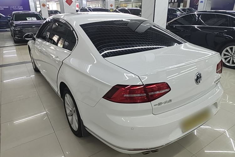 Used Volkswagen Magotan 2017 330TSI DSG Leading Model Rear Left 45 Deg