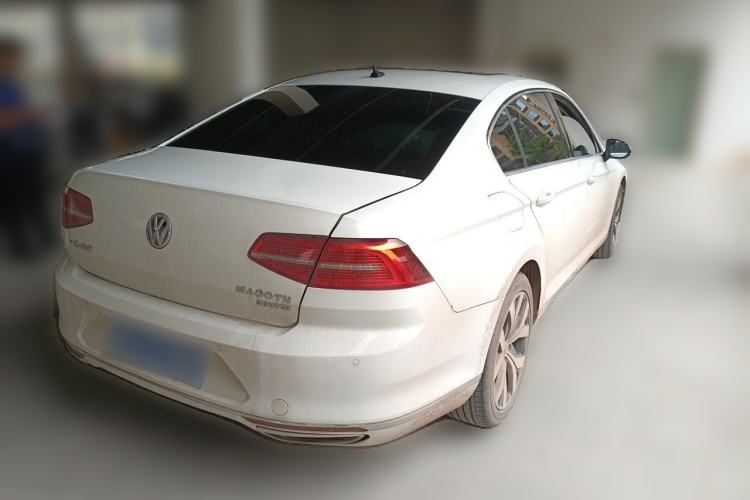 Used Volkswagen Magotan 2017 380TSI DSG Flagship Edition Rear Right 45 Deg
