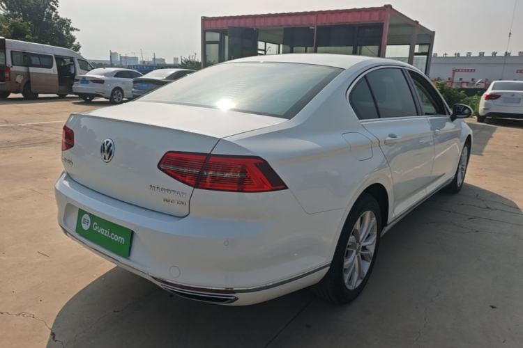 Used Volkswagen Magotan 2017 330TSI DSG Luxury Model Rear Right 45 Deg