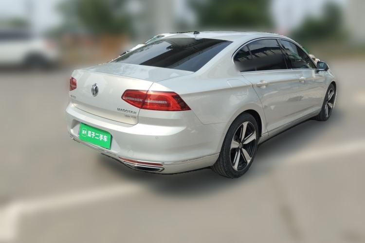 Used Volkswagen Magotan 2017 380TSI DSG Flagship Edition Rear Right 45 Deg