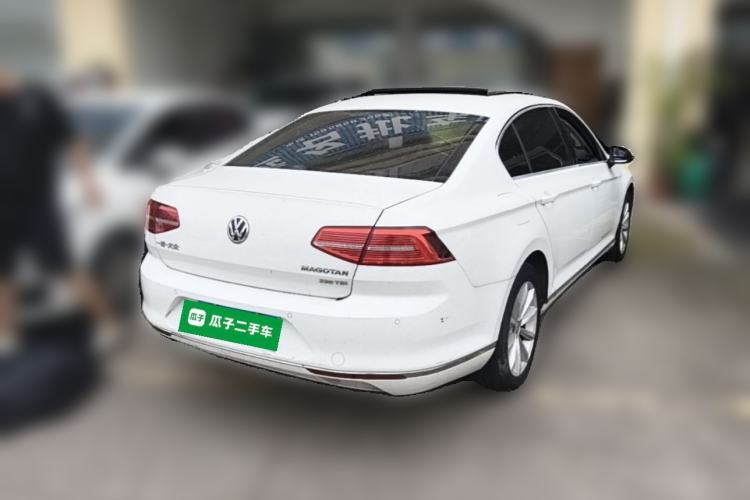 Used Volkswagen Magotan 2017 330TSI DSG Leading Model Rear Right 45 Deg