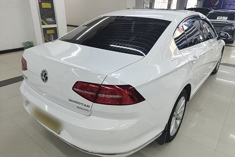 Used Volkswagen Magotan 2017 330TSI DSG Leading Model Rear Right 45 Deg
