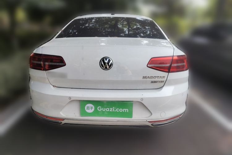 Used Volkswagen Magotan 2017 330TSI DSG Luxury Model Rear