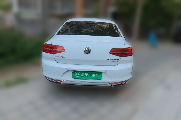 Used Volkswagen Magotan 2017 330TSI DSG Luxury Model Rear