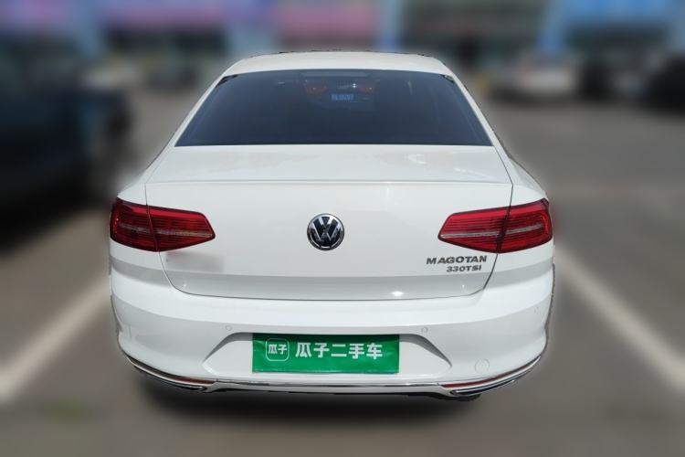 Used Volkswagen Magotan 2017 330TSI DSG Luxury Model Rear