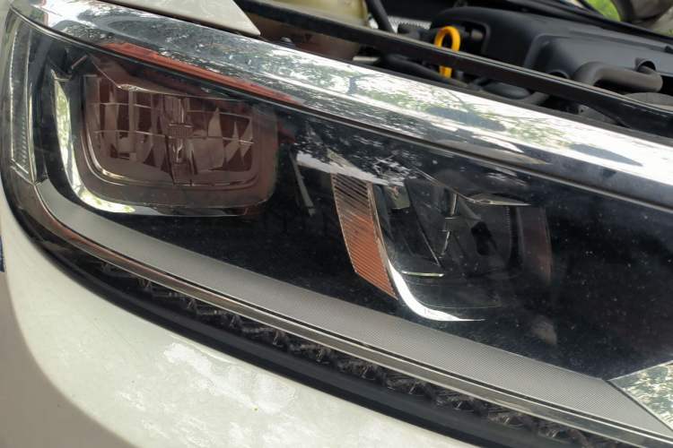 Used Volkswagen Magotan 2017 330TSI DSG Luxury Model Right Front Headlight