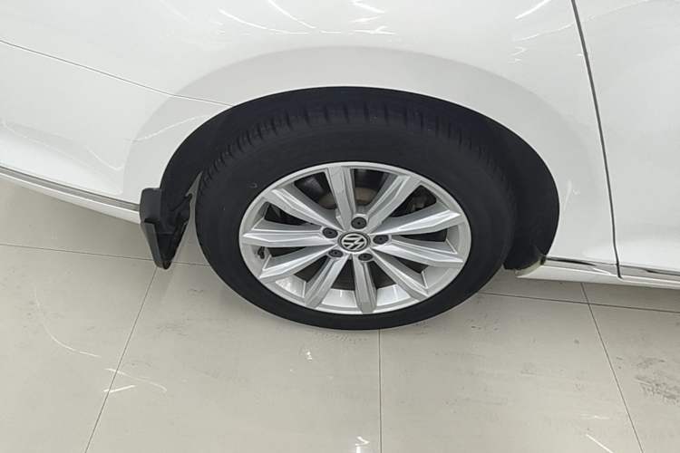 Used Volkswagen Magotan 2017 330TSI DSG Leading Model Right Rear Wheel Hub