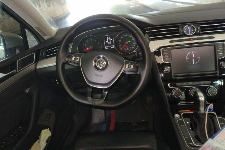 Used Volkswagen Magotan 2017 330TSI DSG Leading Model Steering Wheel