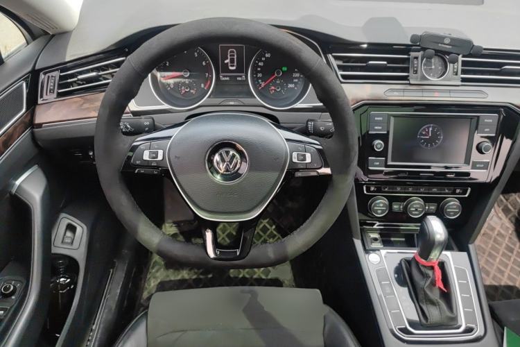 Used Volkswagen Magotan 2017 330TSI DSG Luxury Model Steering Wheel