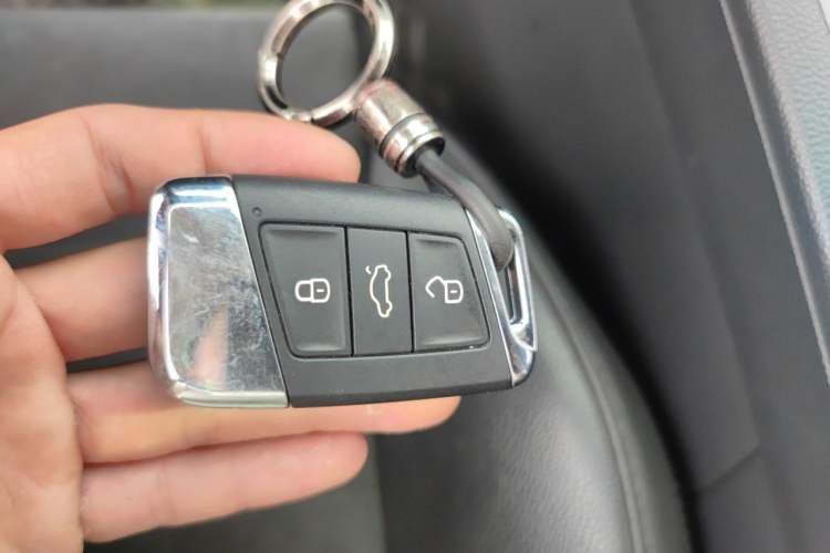 Used Volkswagen Magotan 2017 330TSI DSG Luxury Model Vehicle Key