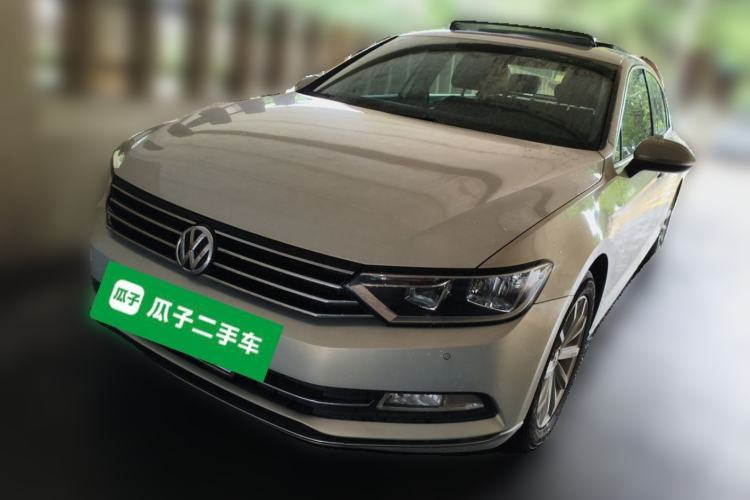 Used Volkswagen Magotan 2017 330TSI DSG Leading Model Guazi used car, China used car export, Used car for sale, Used cars, Cheapest cars for sale