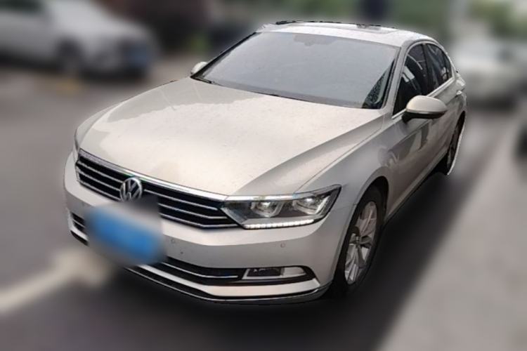 Used Volkswagen Magotan 2017 330TSI DSG Luxury Model Guazi used car, China used car export, Used car for sale, Used  cars, Cheapest cars for sale
