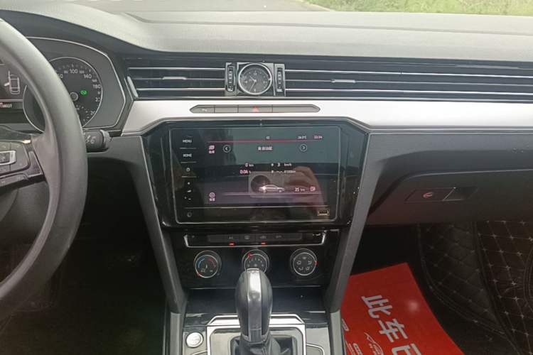 Used Volkswagen Magotan 2017 330TSI DSG Leading Model Audio And AC Panel