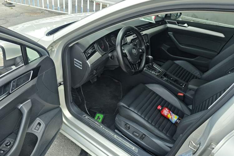 Used Volkswagen Magotan 2017 330TSI DSG Leading Model Driver Seat