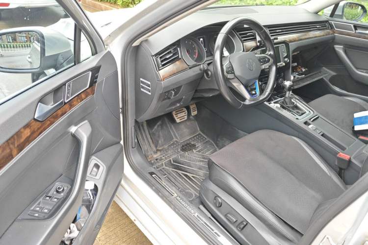 Used Volkswagen Magotan 2017 380TSI DSG Luxury Model Driver Seat