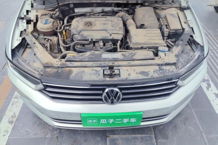 Used Volkswagen Magotan 2017 330TSI DSG Leading Model Engine Bay