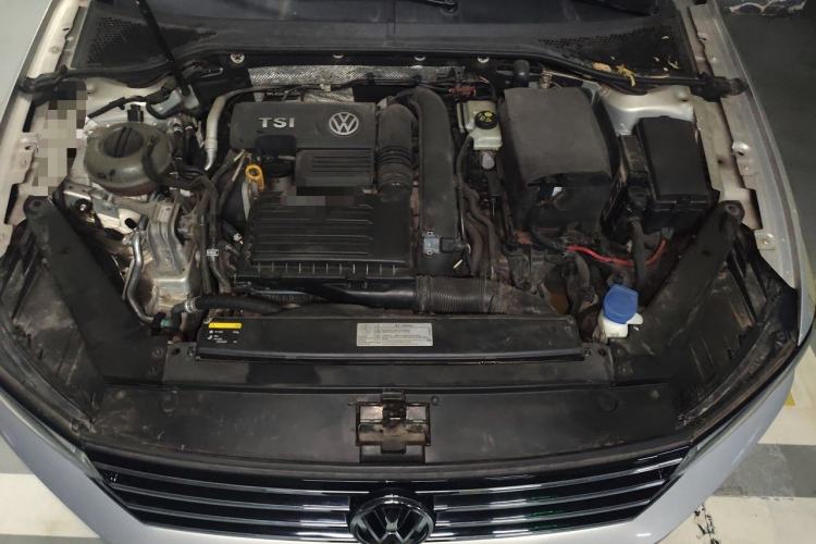 Used Volkswagen Magotan 2017 280TSI DSG Comfort Model Engine Bay