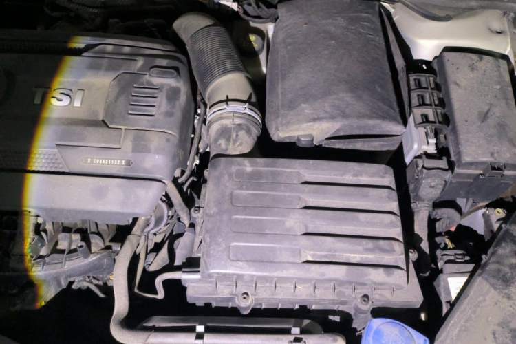Used Volkswagen Magotan 2017 380TSI DSG Luxury Model Engine Bay Left