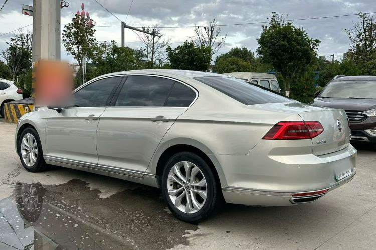 Used Volkswagen Magotan 2017 330TSI DSG Luxury Model Exterior 1