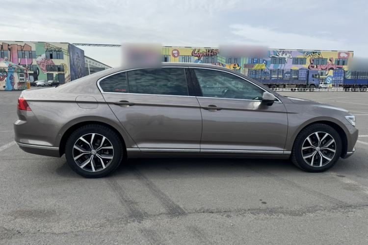 Used Volkswagen Magotan 2017 330TSI DSG Luxury Model Exterior 2