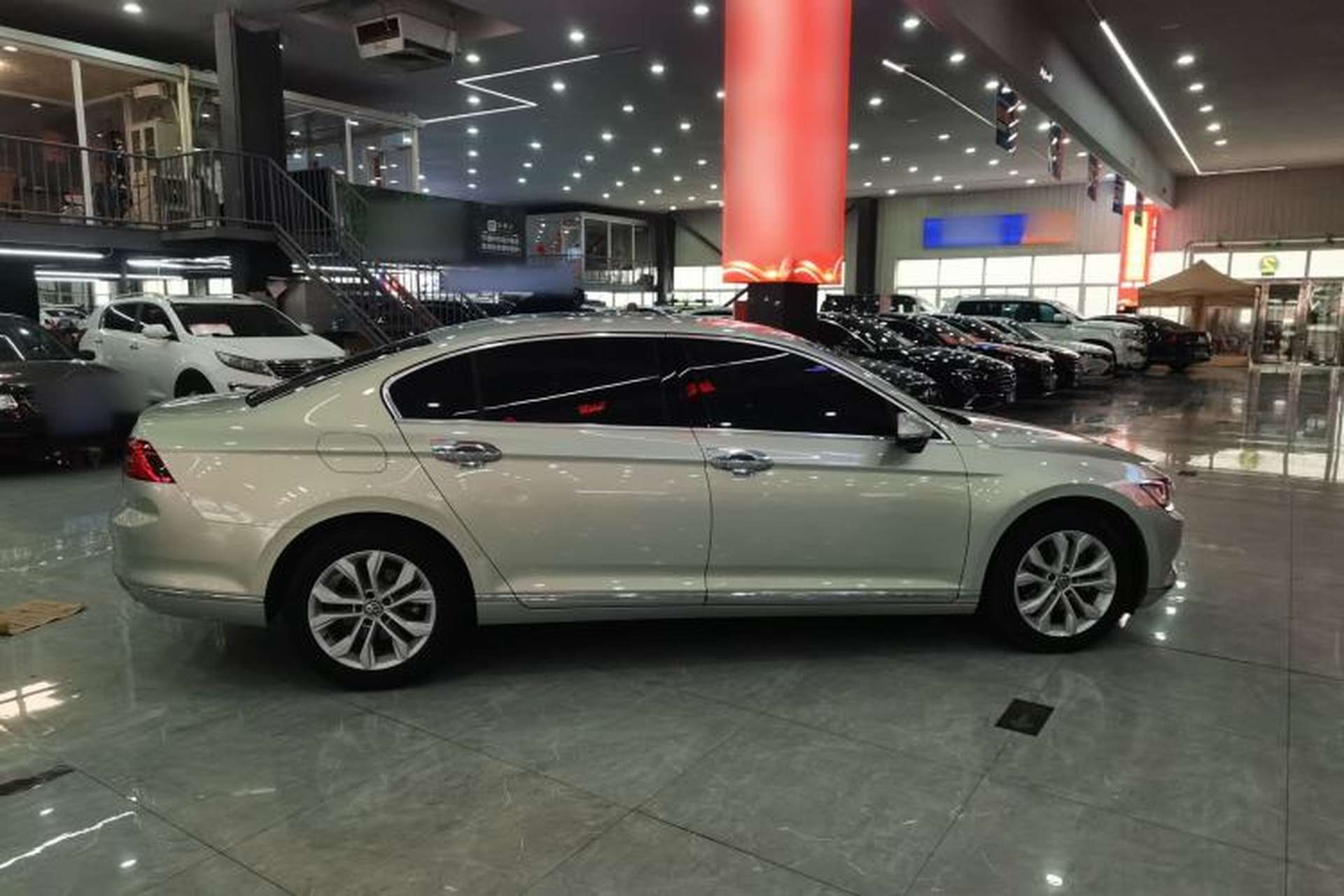 Used Volkswagen Magotan 2017 330TSI DSG Luxury Model Exterior 2