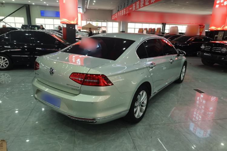 Used Volkswagen Magotan 2017 330TSI DSG Luxury Model Exterior 3