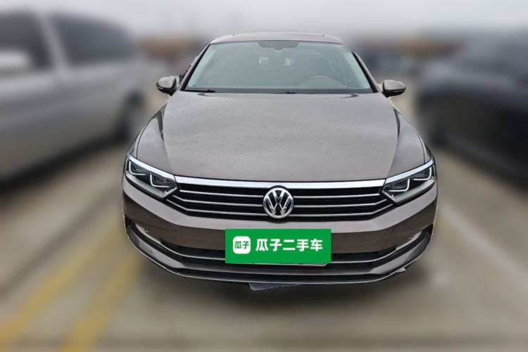 Used Volkswagen Magotan 2017 330TSI DSG Luxury Model Front