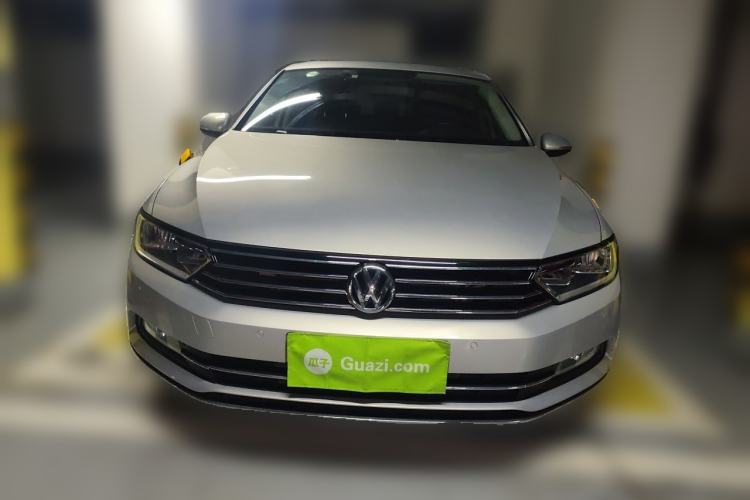 Used Volkswagen Magotan 2017 280TSI DSG Comfort Model Front